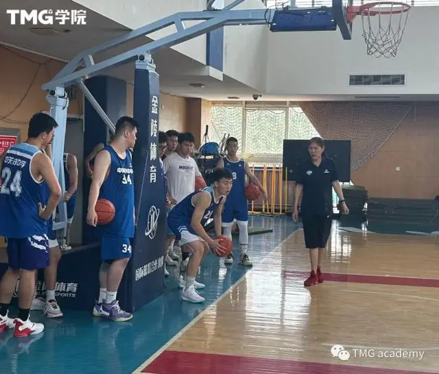 简短的篮球训练总结与反思作文_2
