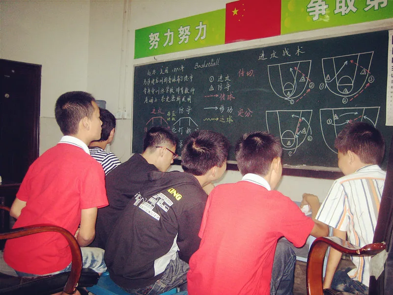 通过哪些训练方法可以有效提高篮球耐力？_1